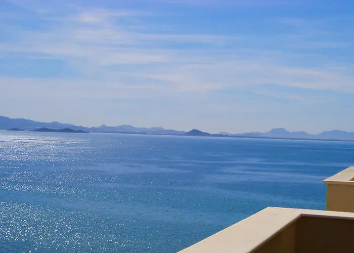 Beachfront Penthouse In Residencial Dos Mares